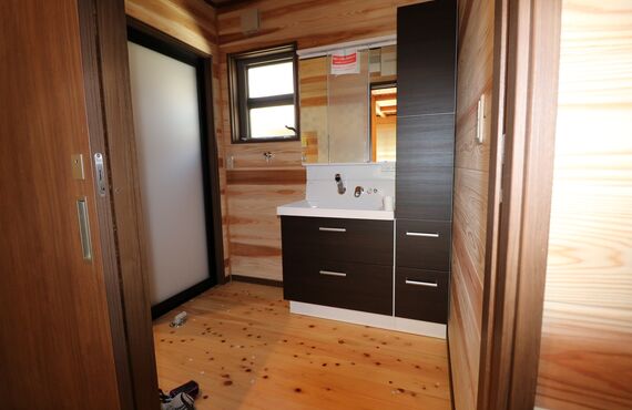 洗面化粧台の交換なら高浜市の株式会社ダイアサ